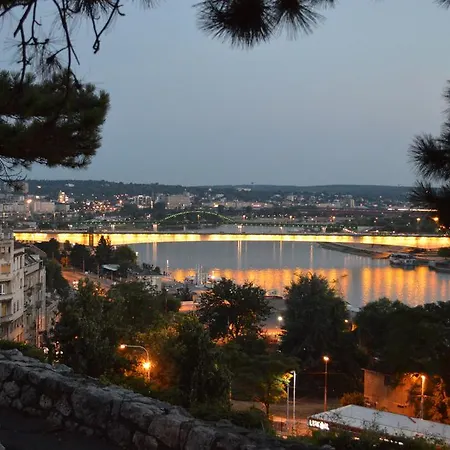 Belle - Square 8 Apartamento