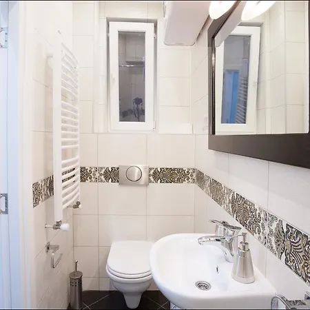 Apartment Belle - Square 8 *