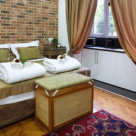 Belle - Square 8 Belgrade